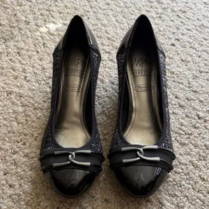 IMPO Women's Black Patent Dress Shoes with Silver Accents Size 9 thumbnail 2