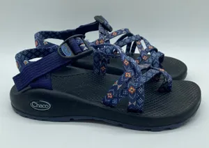 Chaco Navy Blue Aztec Print Strappy Sandals Gorpcore Hiking Women's size 7 thumbnail 1