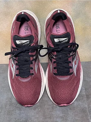 Saucony Triumph 20 Women's Burgundy Running Shoes Size 9 thumbnail 10