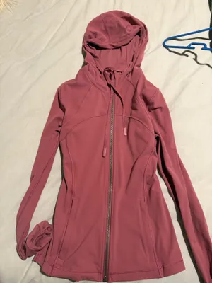 Lululemon jacket thumbnail 1