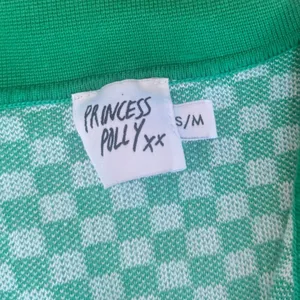 Princess Polly Green Checkered Knit Polo Top Short Sleeve V-Neck Cropped S/M thumbnail 4