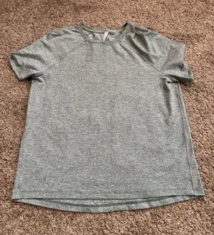 Lululemon License to Train Classic-Fit T-Shirt size 8 thumbnail 1