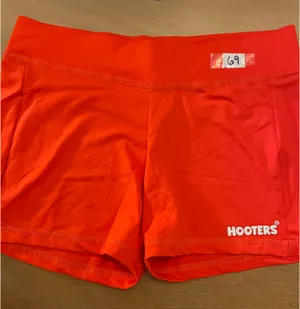 B91-69 New Women’s Hooters girl Uniform Shorts with a Flaw size T-Medium thumbnail 1