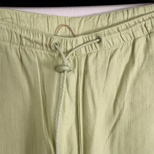 Roark Campover Pants Soft Lime Green Elastic Waist Tapered Leg Womens Medium thumbnail 13