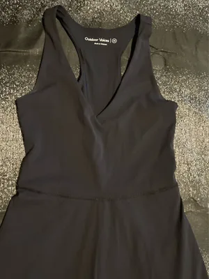Womens XS Outdoor Voices Black V-Neck Racerback Athletic/Workout Dress W/Shorts thumbnail 3