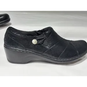 Clarks Collection Black Snakeskin Wedge Loafers Size 9 thumbnail 5