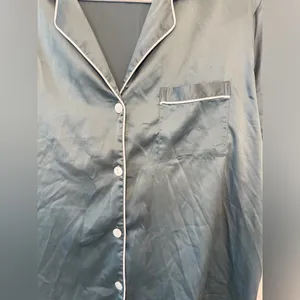 Serenedelicacy Women's Satin Button Down Short Sleeve Pajamas Top Size‎ L thumbnail 8