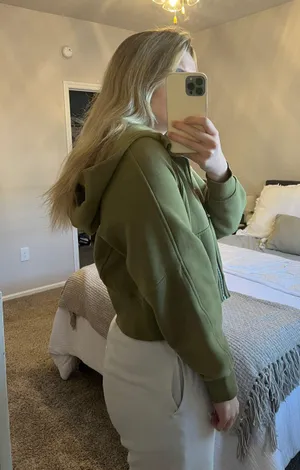 Lululemon light/forest green cropped full zip scuba. Size XS/S. thumbnail 2