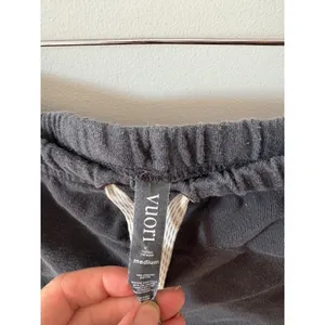 Vuori Halo Essential Shorts Charcoal Gray Organic Cotton Drawstring Medium thumbnail 4