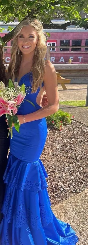 La Femme Prom Dress thumbnail 2
