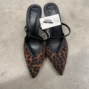 A New Day Leopard Mesh Pointed Toe Mule Heels Memory Foam Black Brown 9.5‎ thumbnail 4