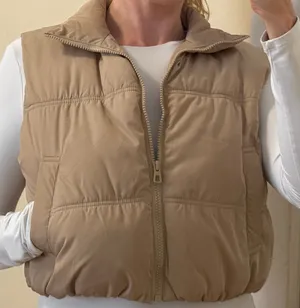H&M Cropped Puffer Vest thumbnail 1
