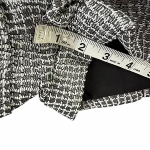 Express Tweed Shorts Women 6 Silver Metallic Black Pockets Cuffed‎ Lined Party thumbnail 8