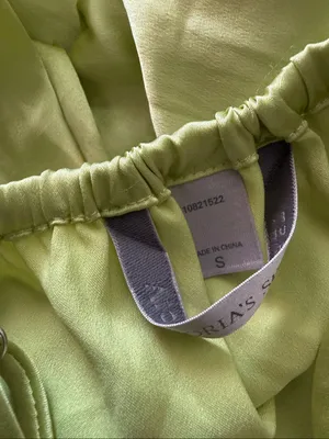 Victoria’s Secret Satin Slip thumbnail 4