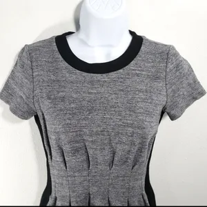 Madewell Grey Knit Pleated Fit & Flare Dress Black Trim Size 4 Short Sleeve thumbnail 7