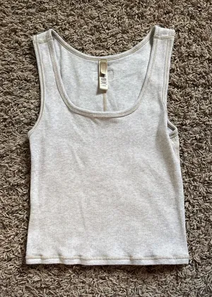 SKIMS Tank Top thumbnail 1