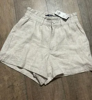 Hollister Shorts thumbnail 1