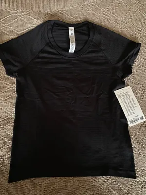 Lululemon Swiftly Tech Short Sleeve thumbnail 2