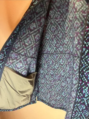 LL Bean Women’s Sweater Fleece Vest Geometric Print Size Large thumbnail 8