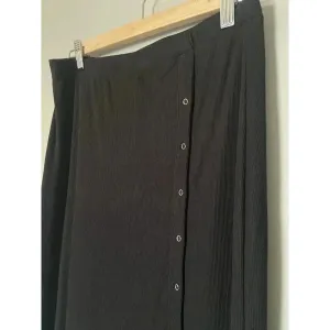 Truth By Republic Women's Black Front Slit‎ Maxi Skirt Buttons Size M Medium thumbnail 2