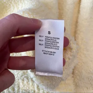 Nia - Cropped Raglan Knit Sweater in Lemon thumbnail 4