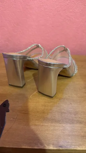 XOXO Silver heels thumbnail 2