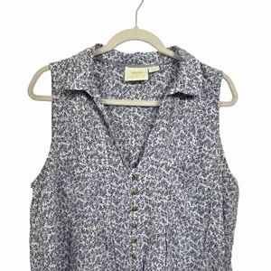 Maeve Anthropologie Womens Sz L Blue Floral Polka Dot V Neck Sleeveless Blouse thumbnail 2