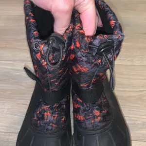 3M Thinsulate insulation womans 7 snow boots Black thumbnail 5