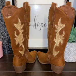 NWT!! Material Girl Brown Cowgirl Boots with Gold Accents Size 6.5 thumbnail 11