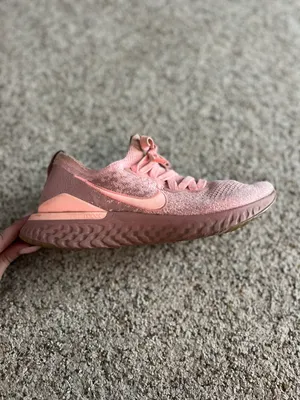 Nike pink/ peach running shoes thumbnail 3
