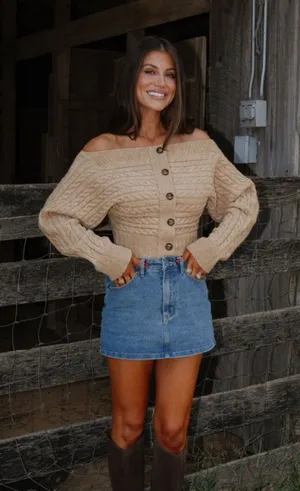 Tan sweater  thumbnail 1