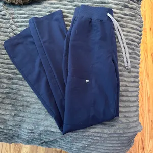 Fabletics wide leg scrub pants thumbnail 2