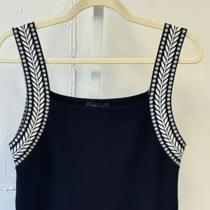 Ann Taylor Black Embroidered Sweater Tank Top Square Neck Knit Large Western thumbnail 4