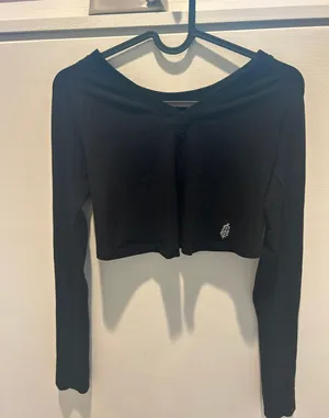 Free People Movement V-neck Crop Top Thumbhole Tee T-Shirt Athletic Top Black XS thumbnail 3