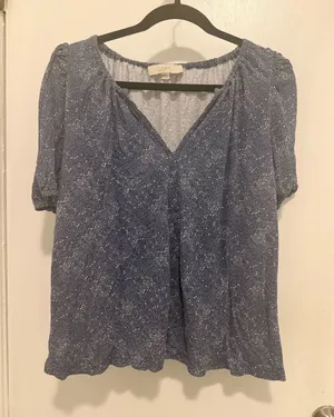LOFT Blue Paisley Puff Sleeve Split Neck Rayon Top Women size L thumbnail 1