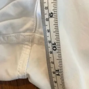 Saks 5th Avenue Threads white cotton cargo pants size 6 thumbnail 4