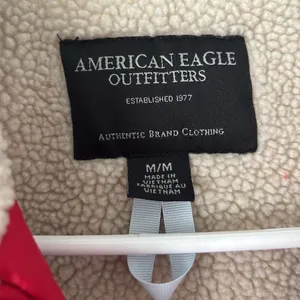 American Eagle Shelter Series Red Vest Sherpa Lined Size Medium Athleisure thumbnail 11