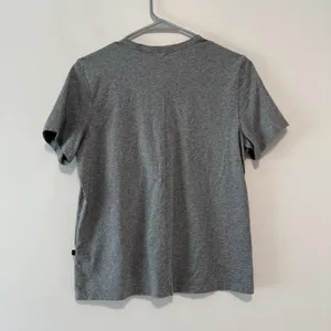 On Running On-T‎ Gray Cotton T-Shirt Size Medium thumbnail 8