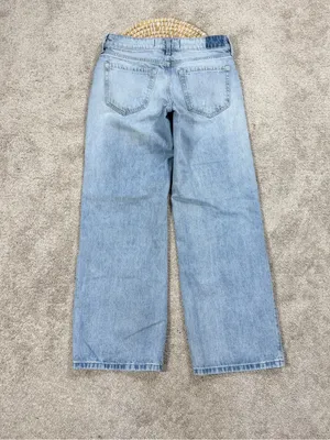 Hollister Women’s Low Rise Baggy Jeans in Medium Wash W25 thumbnail 4