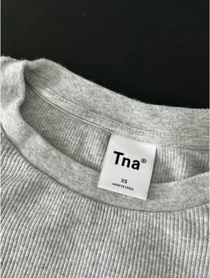 TNA Aritzia Long Sleeve thumbnail 4