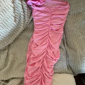 Edikted Pink flower maxi dress thumbnail 5