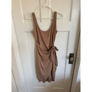 Lovers + Friends Kalhlo taupe brown midi dress size xs thumbnail 2