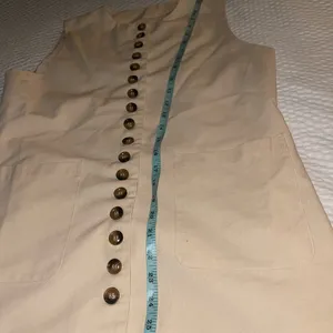 Sleeveless Beige Button thumbnail 5