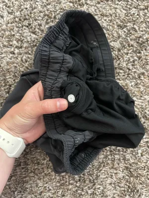 Black Retro Lululemon LR Hotty Hot 2.5" Shorts thumbnail 3