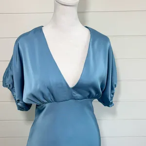 HELLO MOLLY WEDDING TO ATTEND SATIN MAXI DRESS BLUE Elegant Maxi Dress size 6‎ thumbnail 3