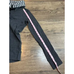 Lululemon In A‎ Cinch Long Sleeve Heathered Reversible mock neck sweatshirt sz 6 thumbnail 5