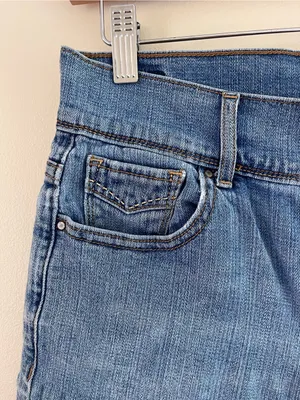 Levi's Vintage 515 Light Blue Denim Bermuda Jean Shorts - Size Women’s 6 thumbnail 6