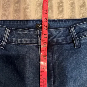 Flamingals Blue Barrel Jeans High Rise Medium Wash Curved Leg Denim Size L thumbnail 6
