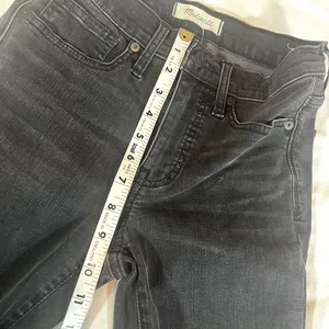 Madewell 9” High Rise‎ Skinny Distressed Knees Womens Size 25 Faded Black Jeans thumbnail 8
