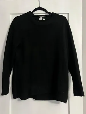Gap Black Sweater thumbnail 2